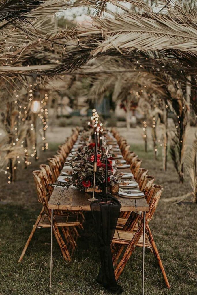 budget friendly rustic wedding table seating arrangement
