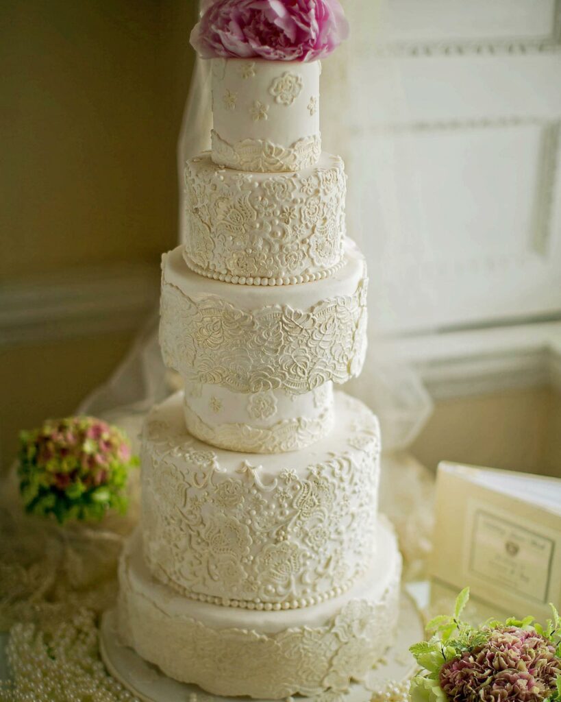 edible pearl and lace beautiful wedding cake