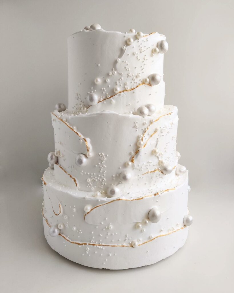 white pearl minimalistic wedding cake