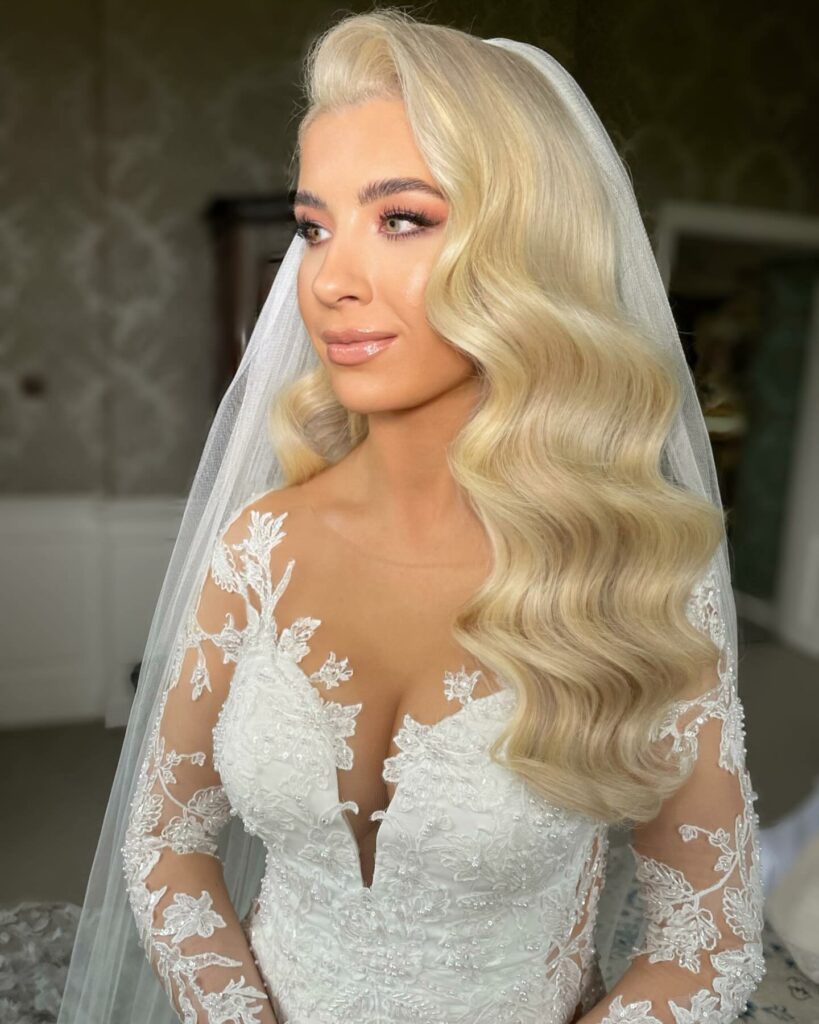 Side swept wedding Hollywood waves hairstyle with veil
