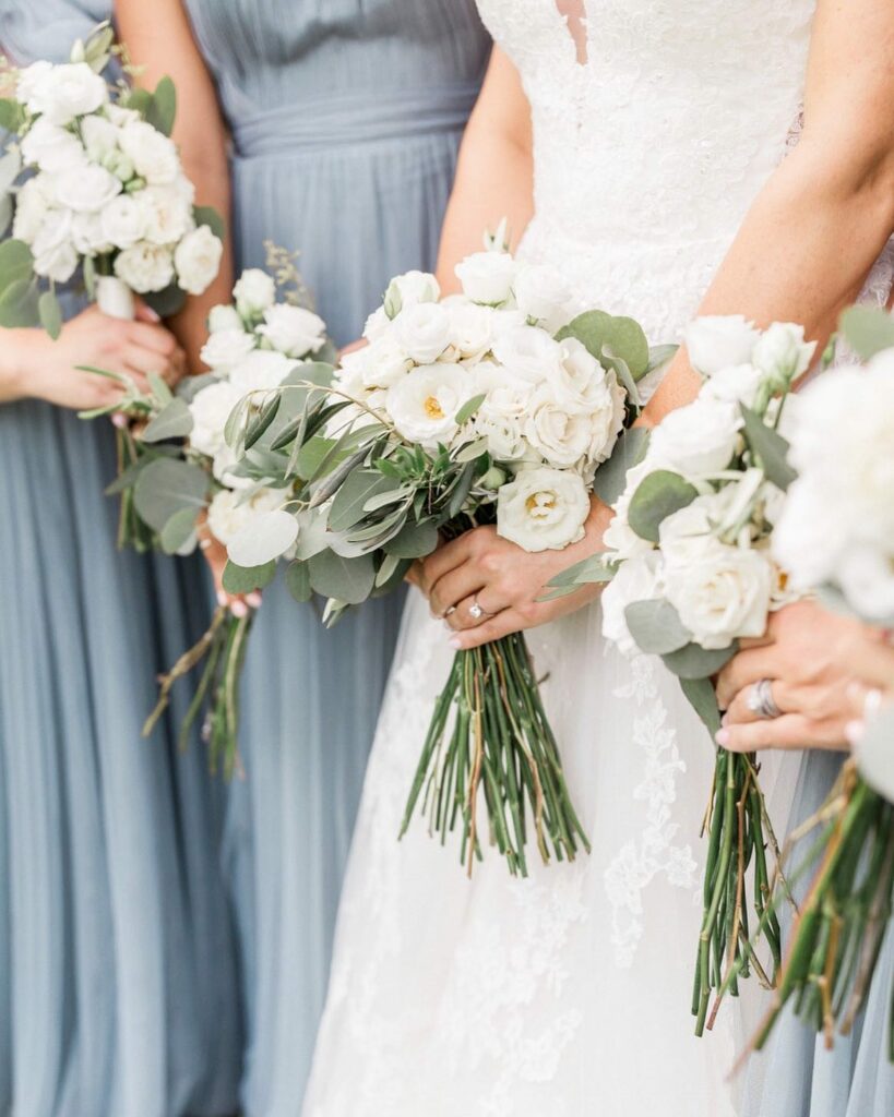 dusty blue and ivory wedding bouquet ideas