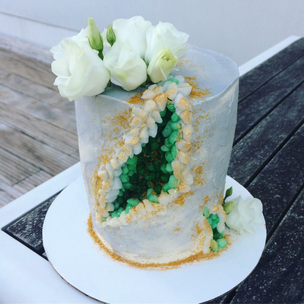 emerald and gold geode wedding cake