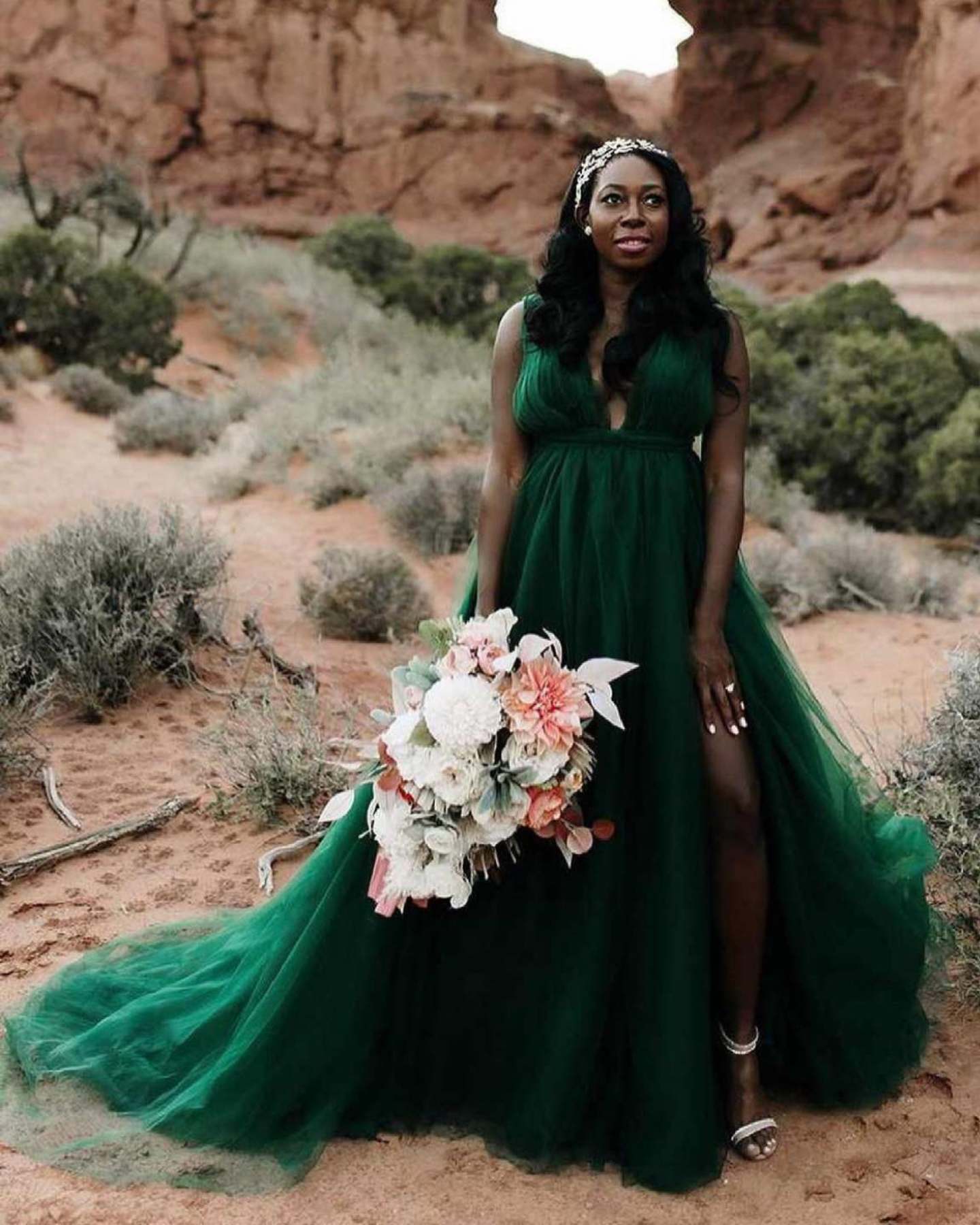Top 99 Emerald Green and Gold Wedding Ideas