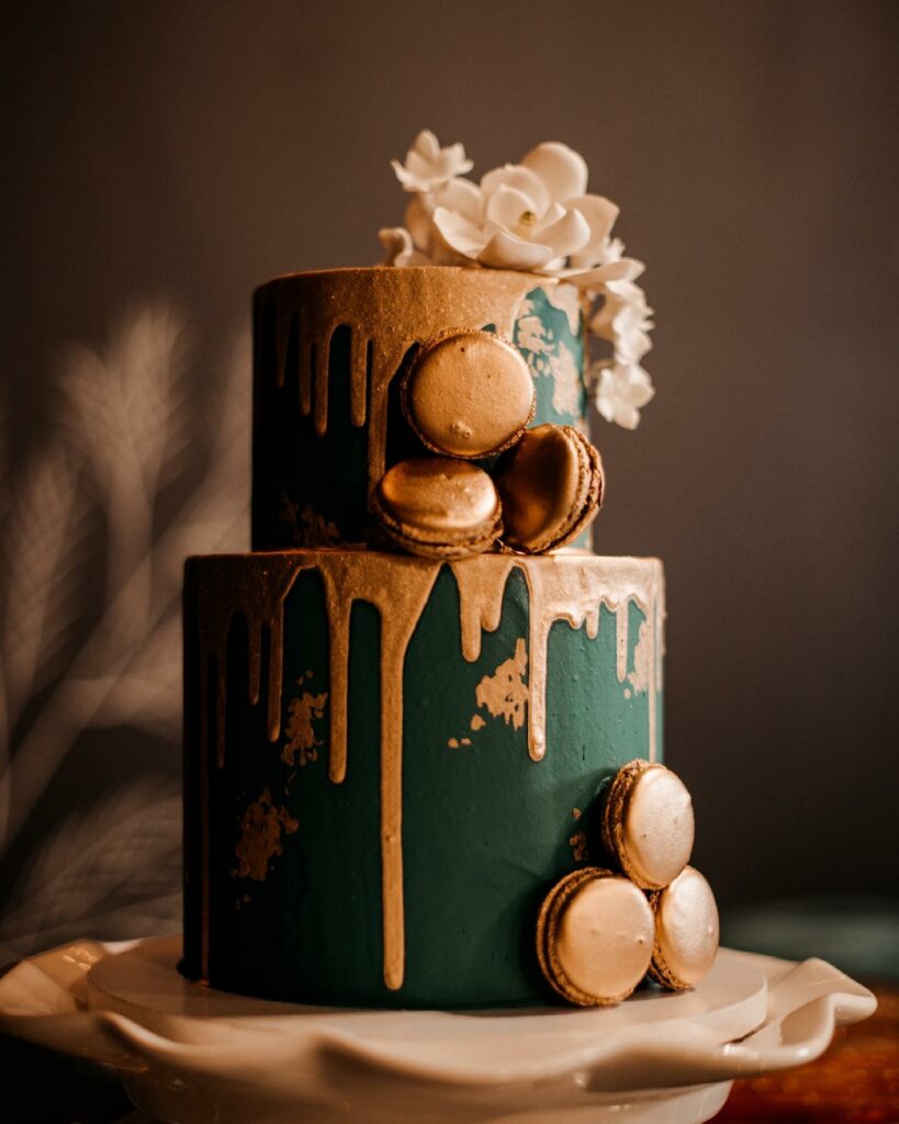 green and gold macaron gorgeous wedding cake