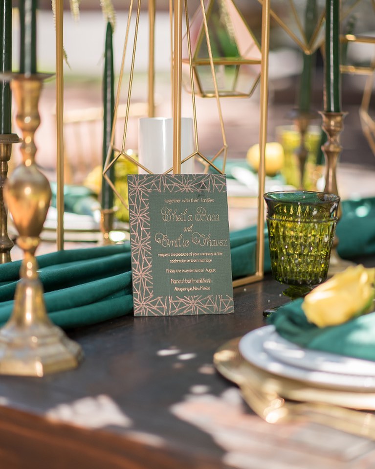 green and gold themed wedding ideas